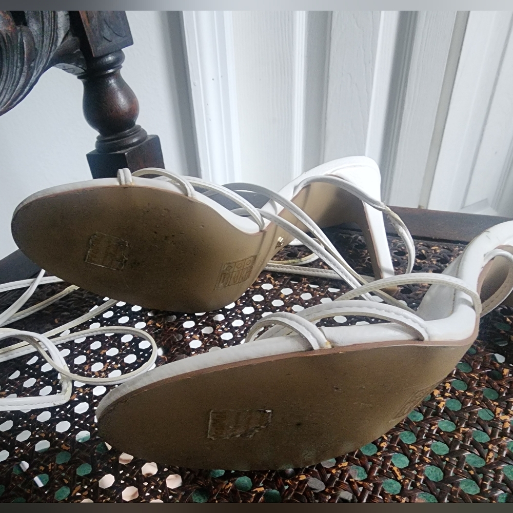 Heels - Picture 4 of 6
